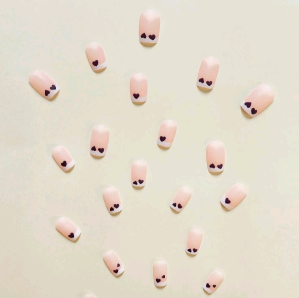 Press on nails 24 piece set